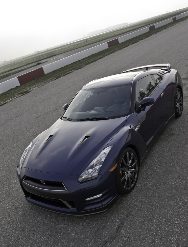 2011 Nissan GT-R Picture